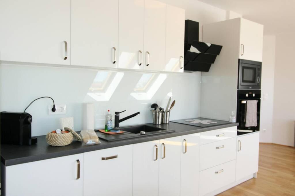 Penthouse With Amazing Terrace L Lf42 Apartment Vienna Exterior photo